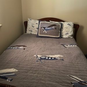Pottery Barn Queen size Quilt Set